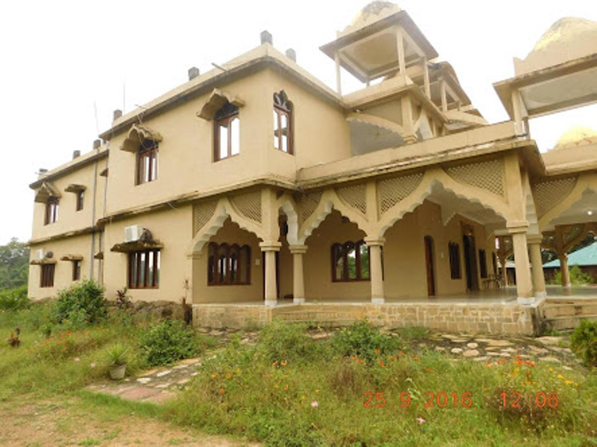 Royal Heritage Bandhavgarh Hotel Bandhavgarh National Park Exterior foto